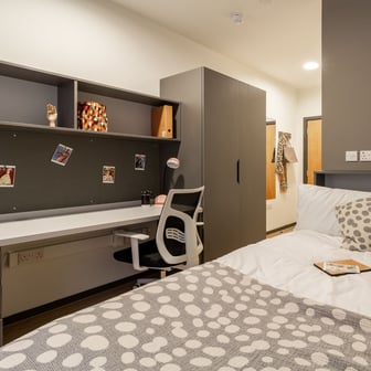 Bronze En Suite 7 share - Image 1